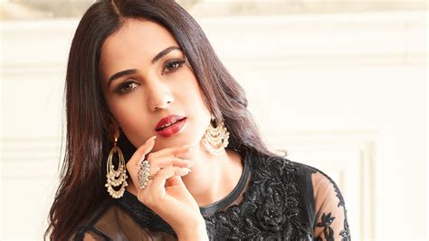 Sonal Chauhan Beautiful Hd Sonal Chauhan, HD Wallpaper | Peakpx