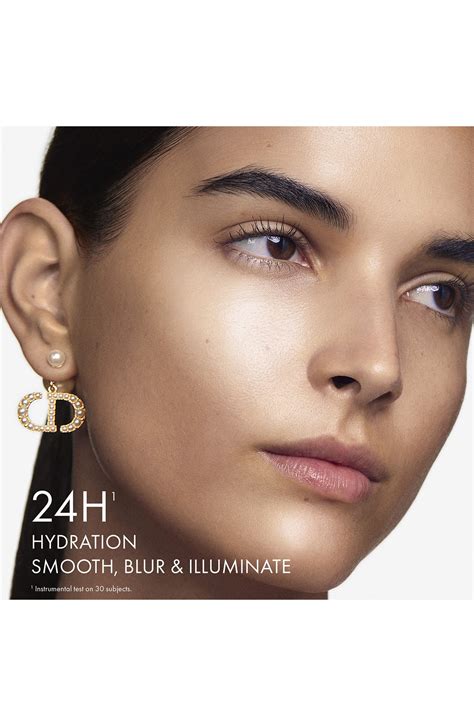 DIOR Forever Glow Star Filter Multi-Use Complexion Enhancing Booster