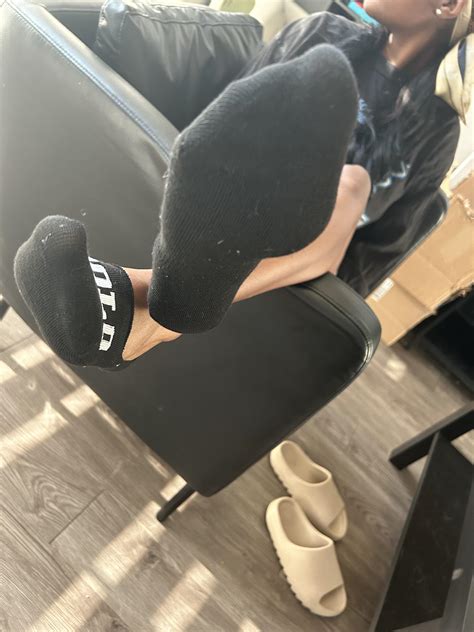 go ahead and sniff them 💕 : r/FootSniffing