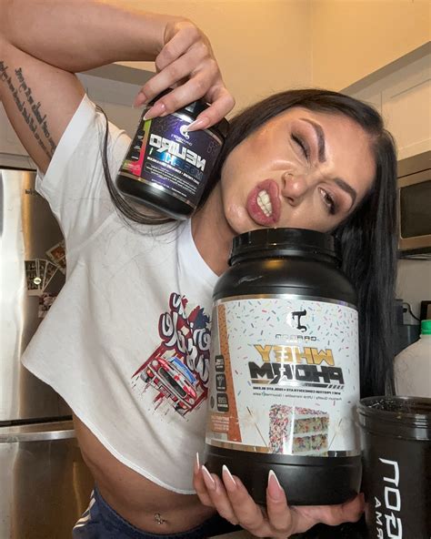 Nathalie Nichols | IFBB Figure Pro (@tuffeeeeee) • Instagram photos and