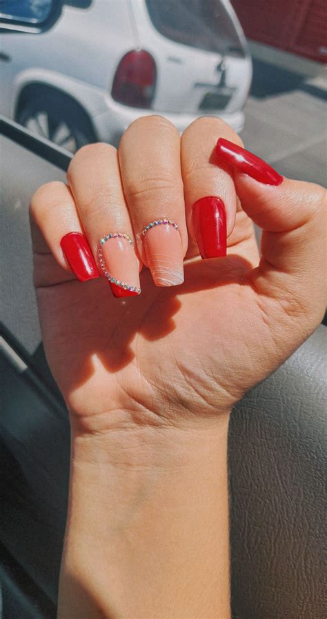 Inspiração De Unha Postiça - Unhas decoradas, inspiração 🤍 | Unhas decoradas, Unhas postiças ...