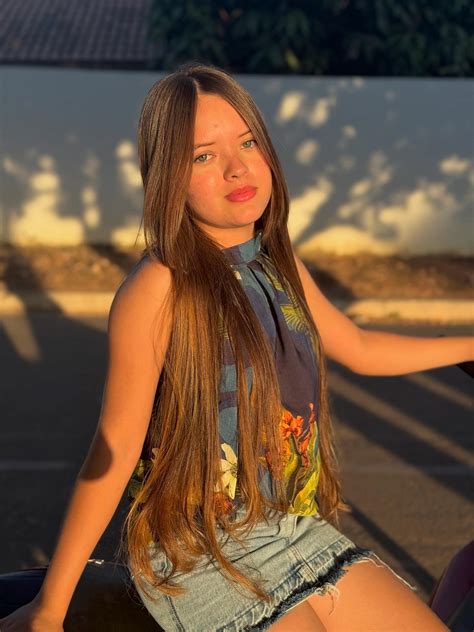 𝐀𝐧𝐧𝐚 𝐁𝐞𝐚𝐭𝐫𝐢𝐳 (@annaarsb) • Instagram photos and videos