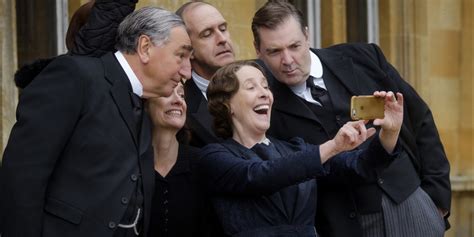 nbc shares    return  downton abbey  grand event