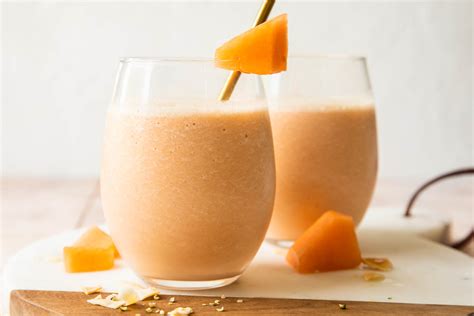 Cantaloupe Smoothie (Easy + Refreshing!) - Jar Of Lemons