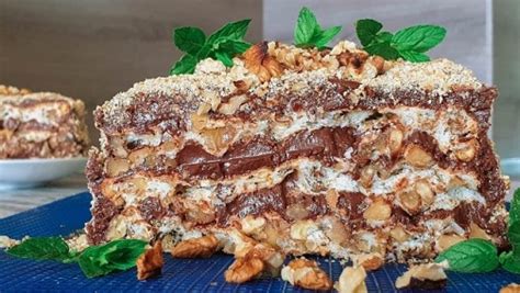 Целувчена торта без брашно - ангелска вкусотия, която те хвърля в ...