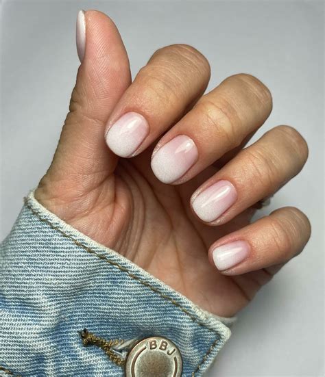 short round nails 6