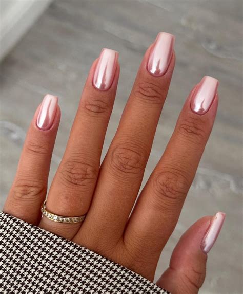 25 Elegant Rose Gold Nails For Extra Sparkle