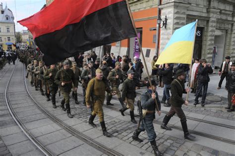 "Правый сектор" объявил мобилизацию