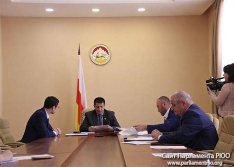 Состоялось совместное заседание двух парламентских комитетов ...