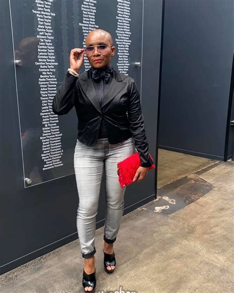 Stephanie aka Muscle Mom (@musclemomlifestyle) • Instagram photos and