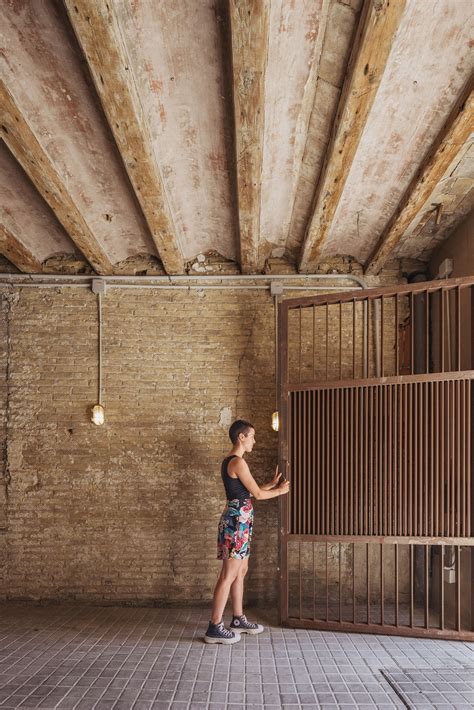 Una vivienda industrial mediterránea. Casa Oasi por MARBÄ arquitectura