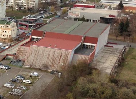 Правят оазис с овошки и билки насред жилищен комплекс в Бургас