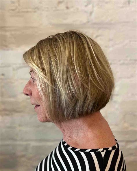 Qual O Melhor Corte De Cabelo Para 60 Anos - Corte de Cabelo Curto para Mulheres com mais de 60 Anos - Veja 50 ...