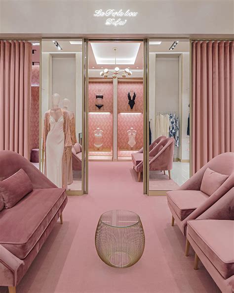 La Perla Mall of Emirates Store | Store interiors, Store design
