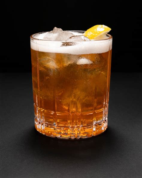 How to make Amaretto Sour Pro - Cocktail Club