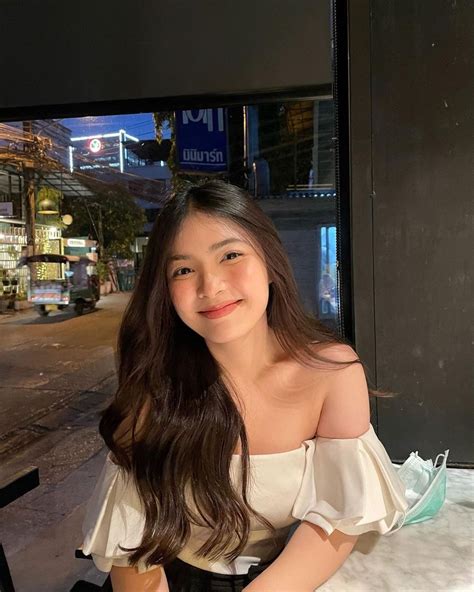 oleh JAVA di Aesthetic | Wanita, Gaya jalanan wanita, Gadis uzzlang