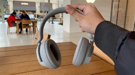 Review: Microsoft Surface Headphones - A solid first attempt