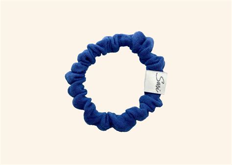 Sustainable hair accessories will soon update the classic 90s womens hair 37