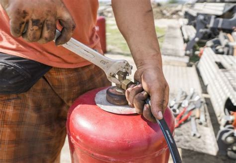 how to get rid of a propane tank