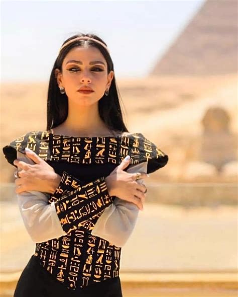 Pin di Michele Sartin su walk like an egyptian | Vestiti, Egitto