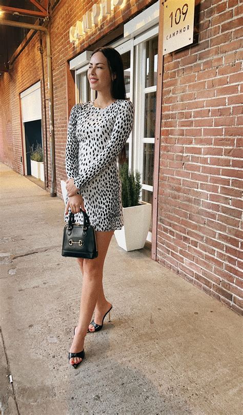 TW Pornstars - Mistress Iris. Twitter. Out to dinner with my sub💋. 6:39