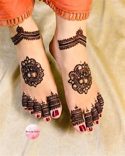 Stylish Mehndi Designs for Feet (7) - StylesGap.com