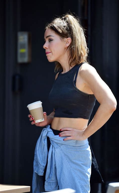 ROXANNE MCKEE Out in Primrose Hill 06/17/2022 – HawtCelebs