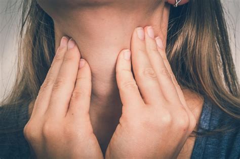 В яких випадках потрібно полоскати горло і як це правильно робити ...