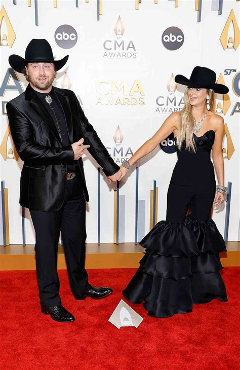 Lainey Wilson and Devlin 'Duck' Hodges Walk Hand-in-Hand on 2023 CMAs