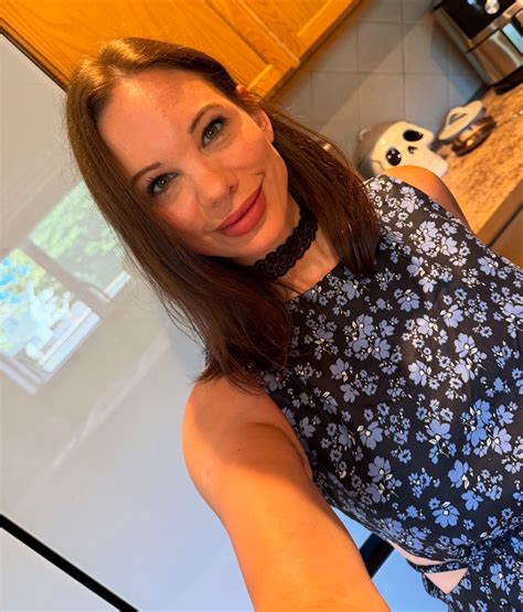 Brittany Elizabeth Welsh | Shelby and I say heyyyyyyy to y'all 👋🏻 Well