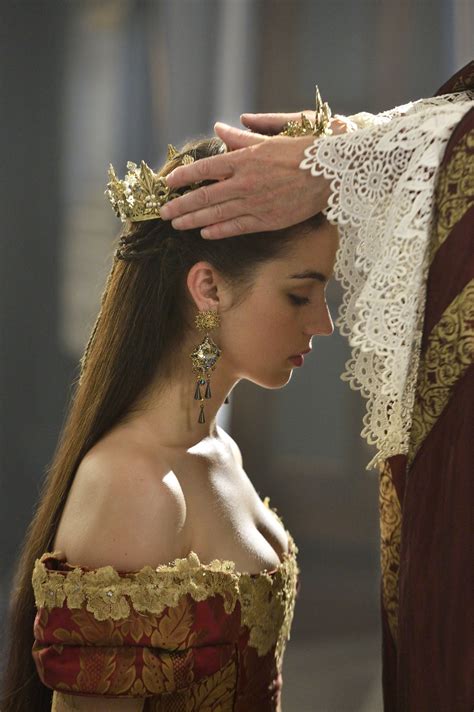 Reign - Season 2 Episode 3 Still | Rainha estética, Princesa estética