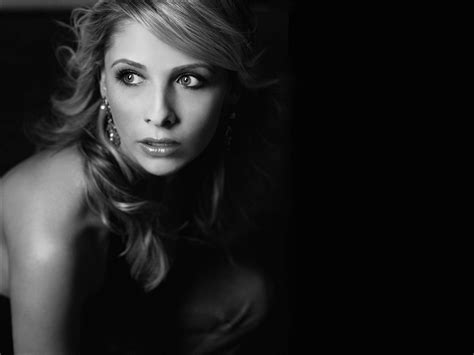 Download Sarah Michelle Gellar Entertainment Weekly Magazine Wallpaper