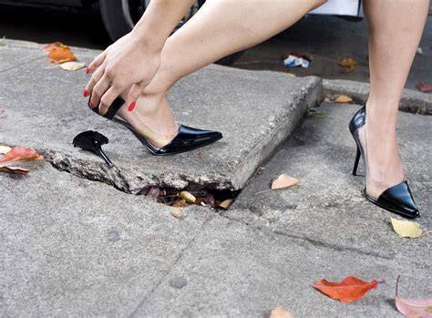 How to Deal With a Broken Heel on a Pair of Shoes