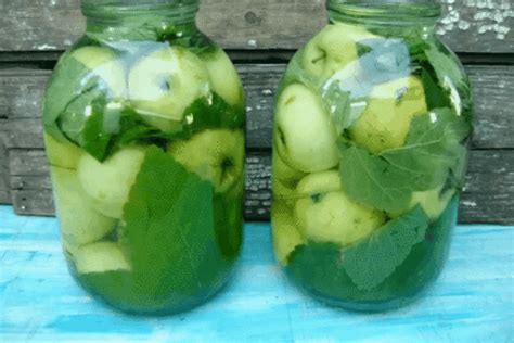 Моченые яблоки "Сельские" в банках