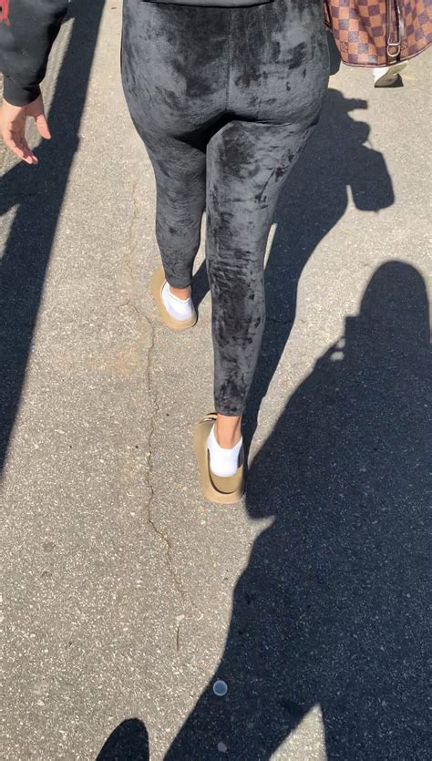 Nice and very jiggly ass (Video) - Spandex, Leggings & Yoga Pants - Forum