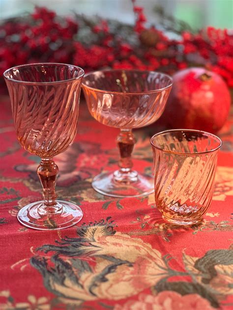 Set of 2 Pink Vintage Champagne Glasses "Rosaline" – 9 Rue Clementine