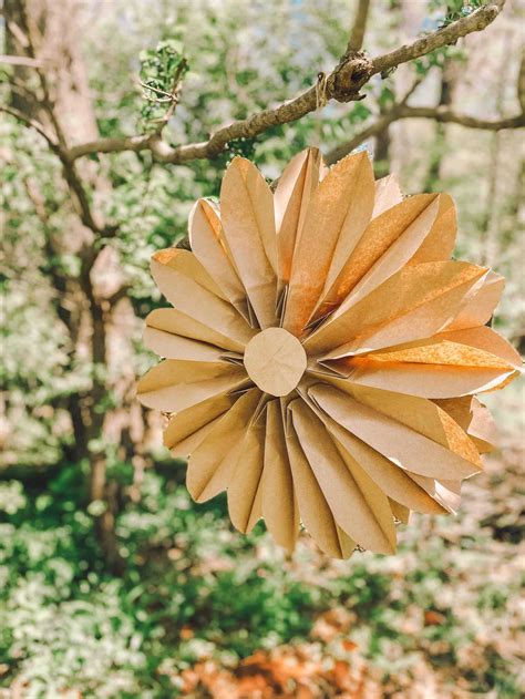 Make magic at home: handcrafted paper bag flowers | Niños & Nature