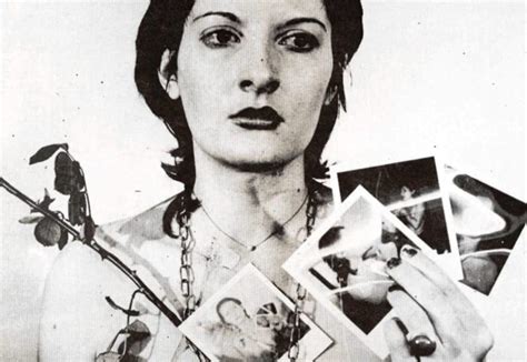 Ritmo 0: el performance de Abramović que desnudó la salvajez humana