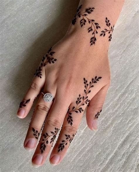 70 Minimal Henna Designs : Small Leaves I Take You | Wedding Readings | Wedding Ideas | Wedding ...