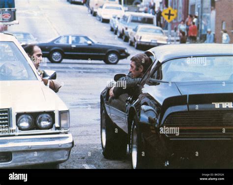 THE HUNTER (1980) STEVE MCQUEEN HUNT 002FOH Stock Photo - Alamy