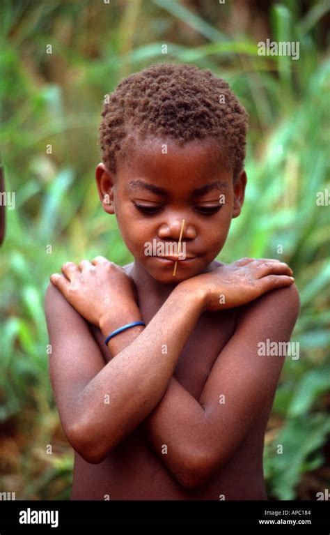 Pygmy tribe congo hi-res stock photography and images - Alamy