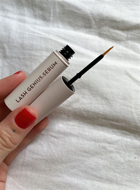 Esse produto faz os cílios crescerem — e me fez abandonar a máscara