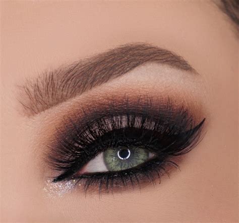 cut crease eyeshadow with clusters 6