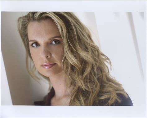 Pictures of Lara Stevens