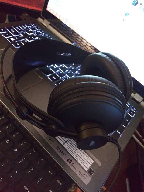 Monoprice Modern Retro Over Ear Headphones (#16150) | Headphone Reviews