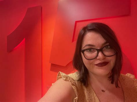 Travel agents argue over the best disney aaa rates for hotel stays