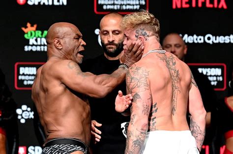 mike tyson  jake paul fight tonight start time full card odds