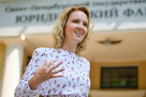 Омбудсмен Львова-Белова усыновила мальчика из Донбасса, он стал 23-м ...
