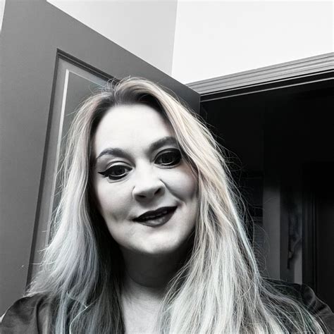 Stephanie Adams von Tungeln