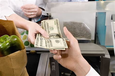 Example Sentences of the Verb Pay